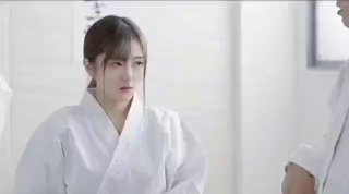 逆武丹尊短发小姐姐